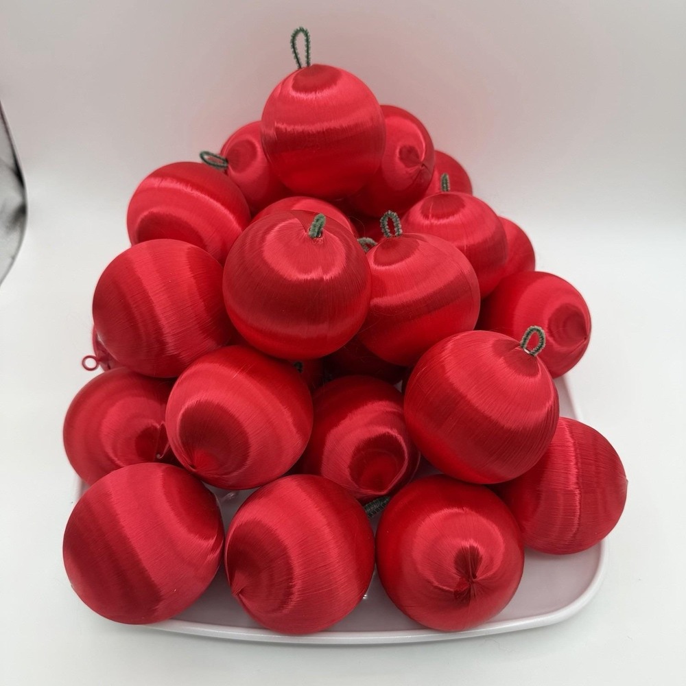 Vintage Shiny Satin Silk Unbreakable 28 Christmas Red Ball Ornaments EUC 2.5"